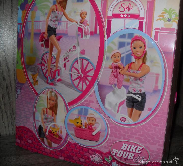 Mu&ntilde;ecas modernas: Mu&ntilde;eca Steffie Love Con Bebes en Bicicleta - Foto 2