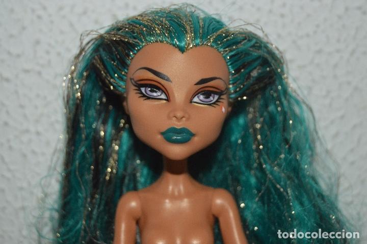 Mu&ntilde;ecas modernas: Preciosa mu&ntilde;eca monster high nefera - Foto 1