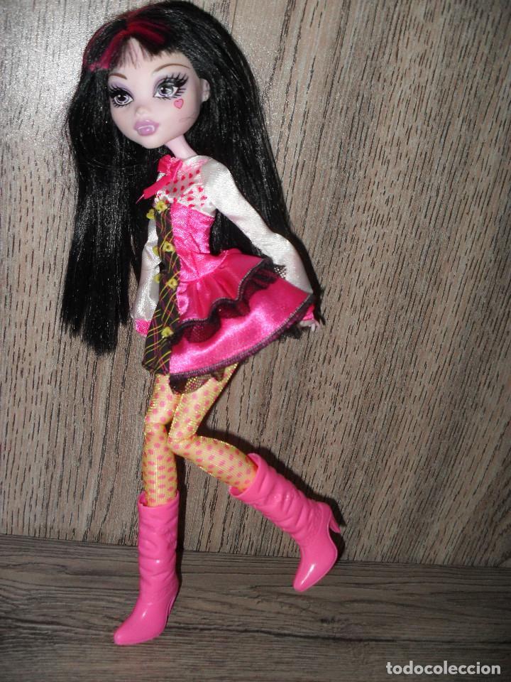 Mu&ntilde;ecas modernas: Par de Botas para Mu&ntilde;eca Monster High - Foto 2