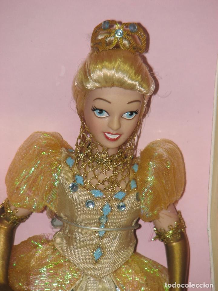 Mu&ntilde;ecas modernas: PRINCESAS DISNEY DE PORCELANA LA CENICIENTA - Foto 3