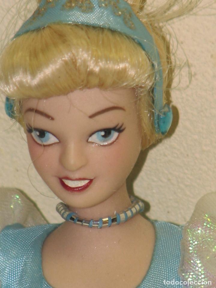 Mu&ntilde;ecas modernas: PRINCESAS DISNEY DE PORCELANA CENICIENTA - Foto 3