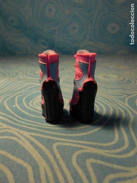 Mu&ntilde;ecas modernas: ZAPATOS ORIGINALES MU&Ntilde;ECA MOSNTER HIGH - Foto 5