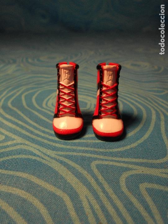 Mu&ntilde;ecas modernas: ZAPATOS ORIGINALES MU&Ntilde;ECA MOSNTER HIGH - Foto 6
