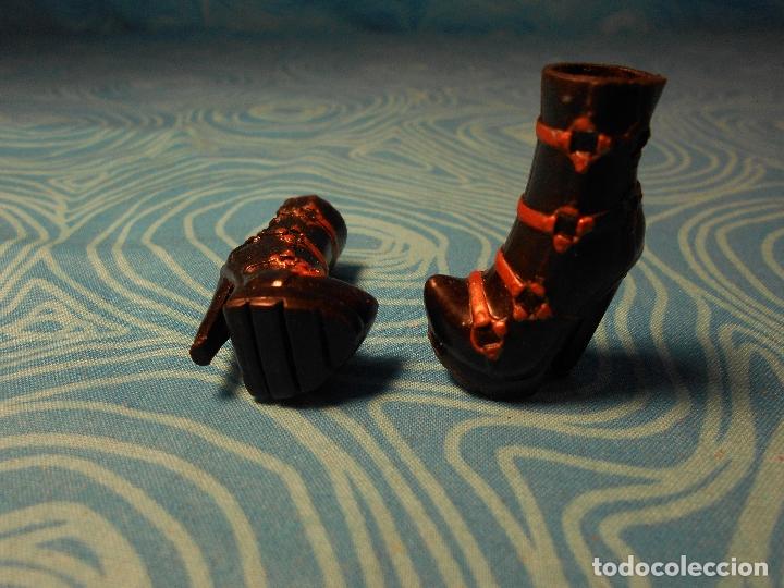 Mu&ntilde;ecas modernas: ZAPATOS ORIGINALES MU&Ntilde;ECA MOSNTER HIGH - Foto 3