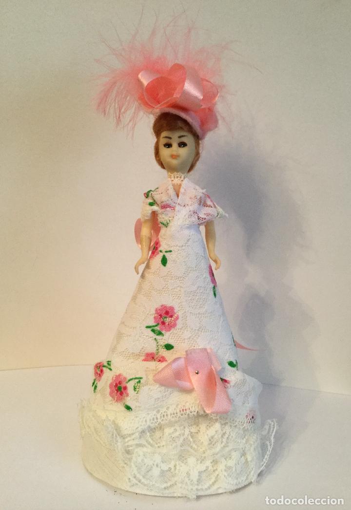 Mu&ntilde;ecas modernas: ANTIGUA MU&Ntilde;ECA DE CELULOIDE OJOS DURMIENTES VESTIDA DE DAMA - Foto 6