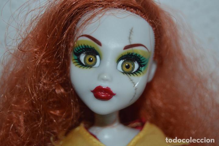 Mu&ntilde;ecas modernas: mu&ntilde;eca barbie princesa zombie bella cb1 - Foto 1