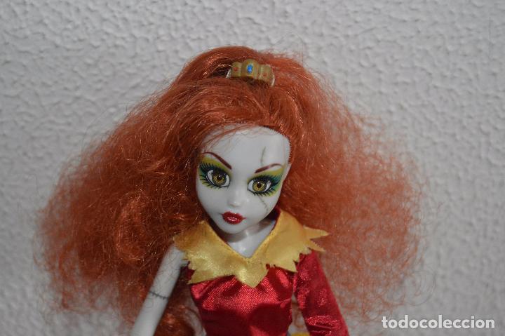 Mu&ntilde;ecas modernas: mu&ntilde;eca barbie princesa zombie bella cb1 - Foto 3