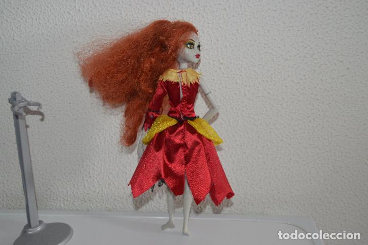 Mu&ntilde;ecas modernas: mu&ntilde;eca barbie princesa zombie bella cb1 - Foto 7
