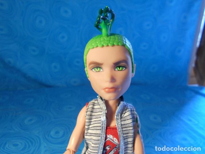 Mu&ntilde;ecas modernas: MU&Ntilde;ECA MONSTER 2008 ( REF 1 ) - Foto 15