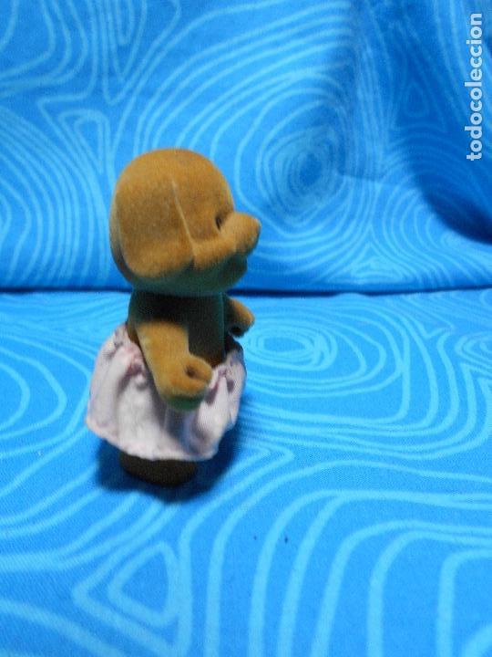 Mu&ntilde;ecas modernas: SYLVANIAN FAMILIES, PERRITA 5 CM - Foto 5