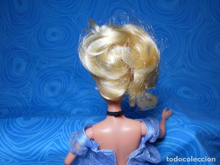 Mu&ntilde;ecas modernas: MU&Ntilde;ECA PRINCESA CENICIENTA DISNEY DE SIMBA MIDE UNOS 30 CM - Foto 2