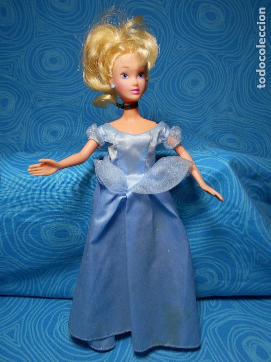 Mu&ntilde;ecas modernas: MU&Ntilde;ECA PRINCESA CENICIENTA DISNEY DE SIMBA MIDE UNOS 30 CM - Foto 7