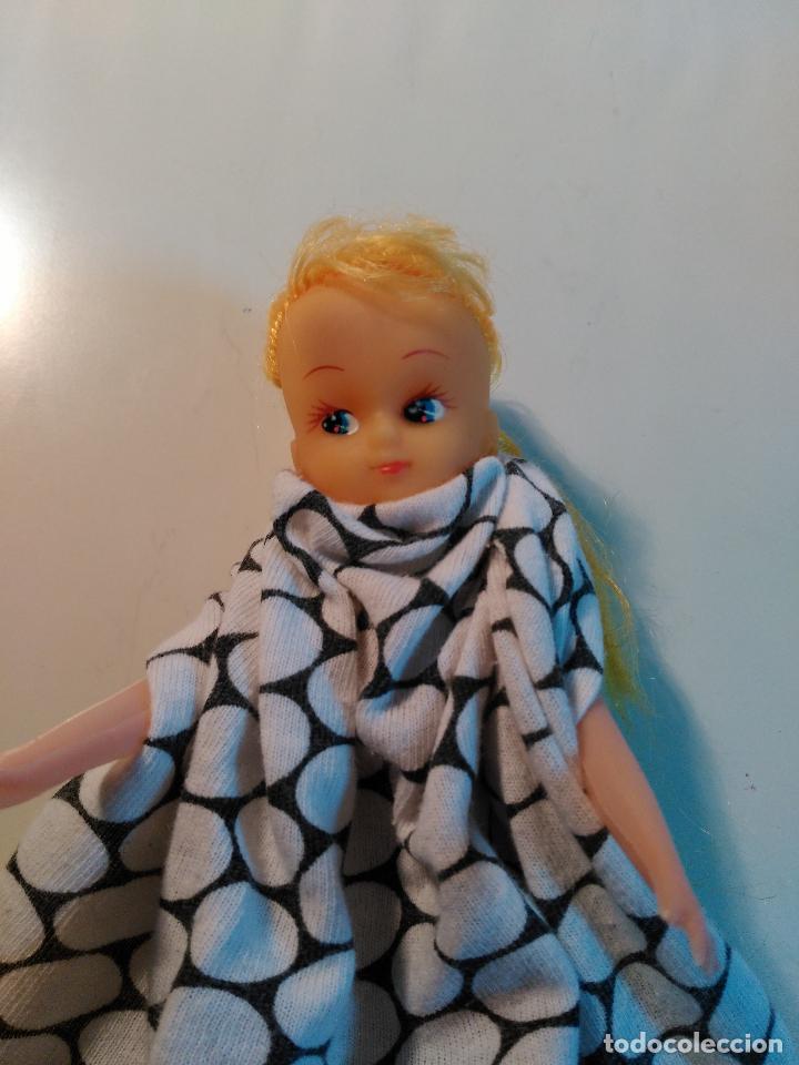 Mu&ntilde;ecas modernas: mu&ntilde;eca rubia - Foto 3