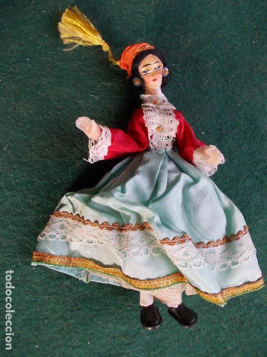 Mu&ntilde;ecas modernas: Mu&ntilde;eca peque&ntilde;a antigua - Foto 1