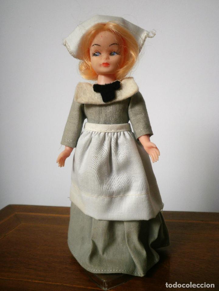 Mu&ntilde;ecas modernas: Mu&ntilde;eca - Foto 2