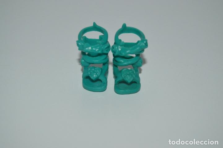Mu&ntilde;ecas modernas: Zapatos de mu&ntilde;eca shelly - Foto 3