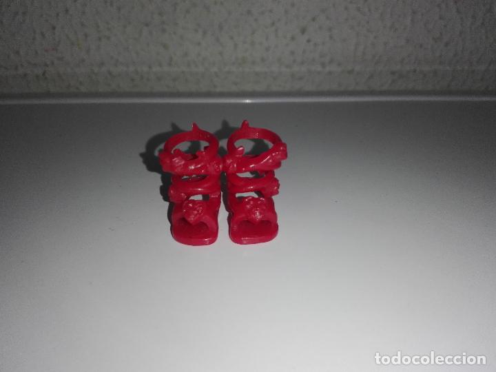 Mu&ntilde;ecas modernas: preciosos zapatos de mu&ntilde;eca shelly - Foto 2