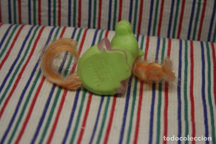 Mu&ntilde;ecas modernas: MI PEQUE&Ntilde;O PONY SENTADO LANARD - Foto 2