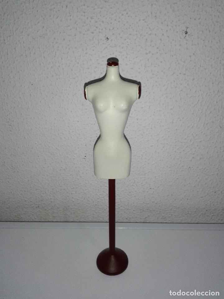 Mu&ntilde;ecas modernas: Maniqui de mu&ntilde;eca barbie ncl - Foto 1