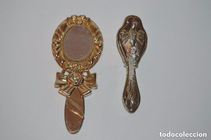 Mu&ntilde;ecas modernas: Lote de peines de mu&ntilde;eca cab - Foto 2