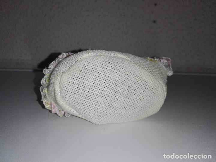 Mu&ntilde;ecas modernas: Cesto para mu&ntilde;eca bebe de Barbie ubc - Foto 5