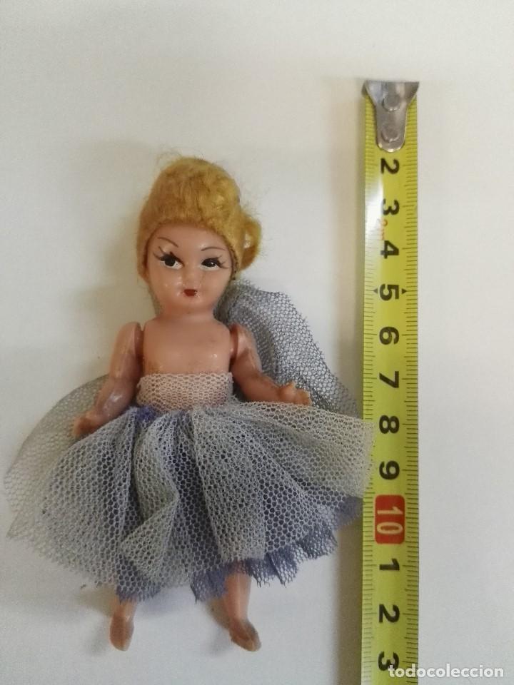Mu&ntilde;ecas modernas: Mu&ntilde;eca bailarina antigua de celuloide - Foto 1