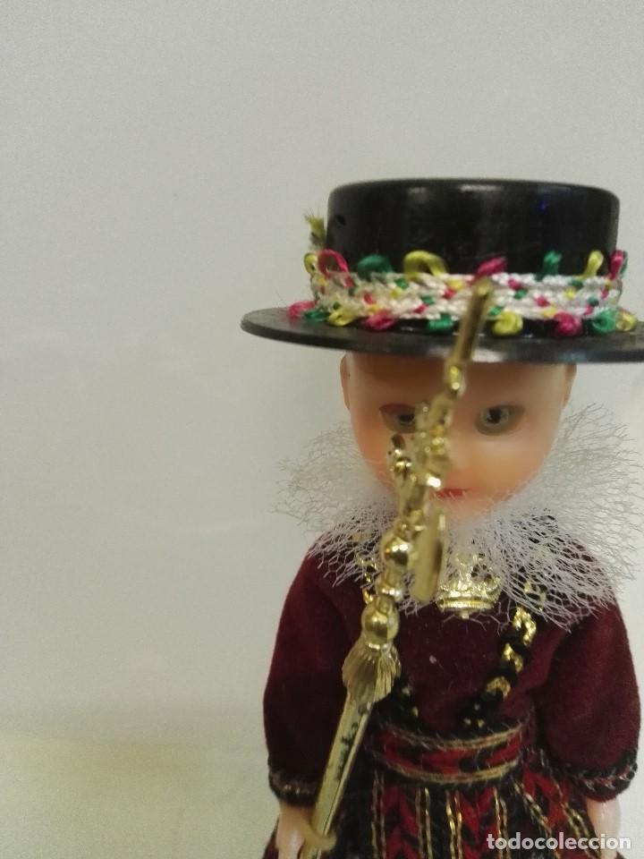 Mu&ntilde;ecas modernas: Mu&ntilde;eco celuloide de soldado, probablemente ingl&eacute;s. UK - Foto 4