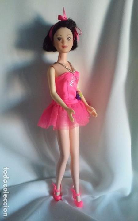 Mu&ntilde;ecas modernas: Preciosa mu&ntilde;eca Princesa Blancanieves de Disney de Simba - Foto 2