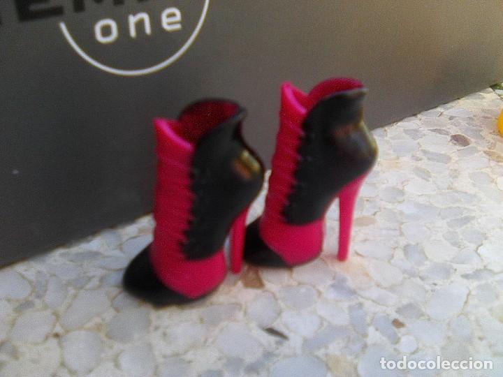Mu&ntilde;ecas modernas: Monster High - Zapatos - Foto 1