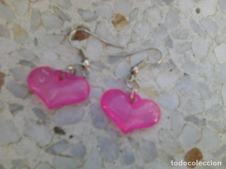 Mu&ntilde;ecas modernas: Monster High - Pendientes rosas en forma de corazon - Foto 1
