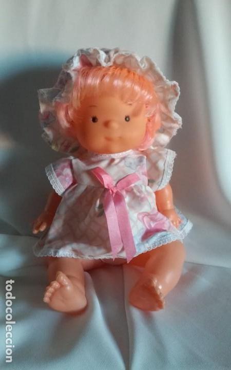 Mu&ntilde;ecas modernas: Preciosa mu&ntilde;eca con pelo rosa - Foto 3