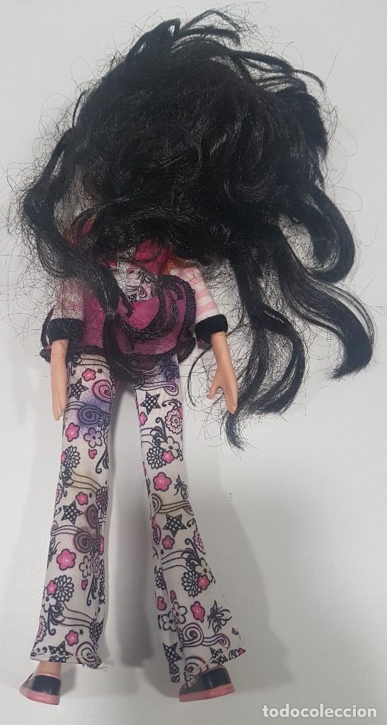 Mu&ntilde;ecas modernas: MU&Ntilde;ECA BRATZ , 2009 , MGA - Foto 2