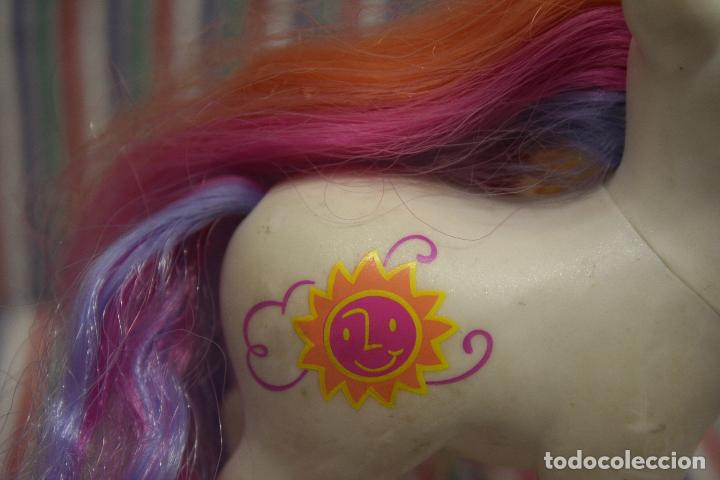 Mu&ntilde;ecas modernas: MI PEQUE&Ntilde;O PONY SOL HASBRO - Foto 5