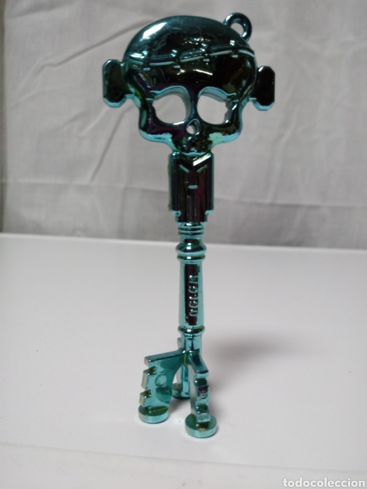 Mu&ntilde;ecas modernas: Llave monster high - Foto 1