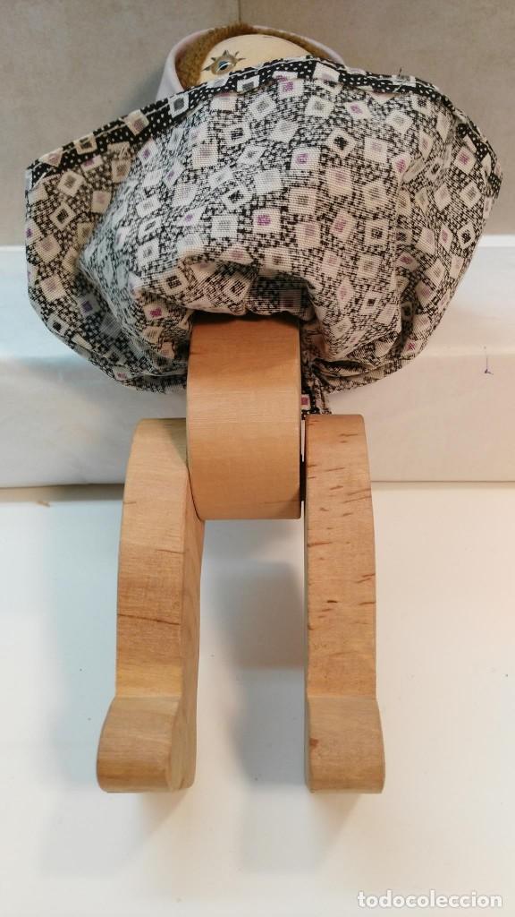 Mu&ntilde;ecas modernas: Mu&ntilde;eca de madera - Foto 3