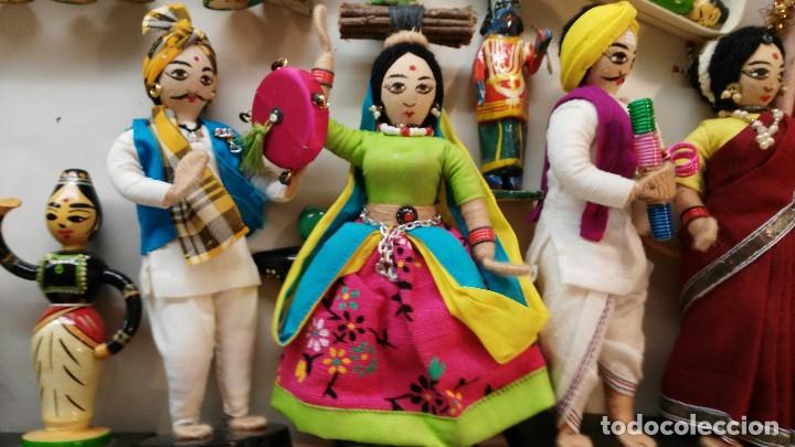 Mu&ntilde;ecas modernas: Mu&ntilde;ecos de madera Bombay - Foto 4