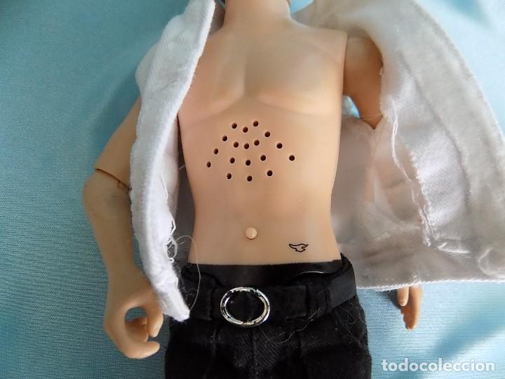 Mu&ntilde;ecas modernas: MU&Ntilde;ECO Justin Bieber 2010 canta - Foto 4