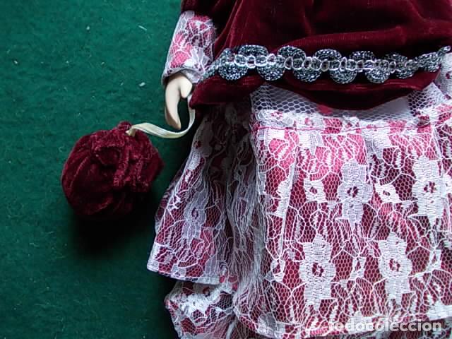 Mu&ntilde;ecas modernas: Mu&ntilde;eca, vestido y soporte grande - Foto 4