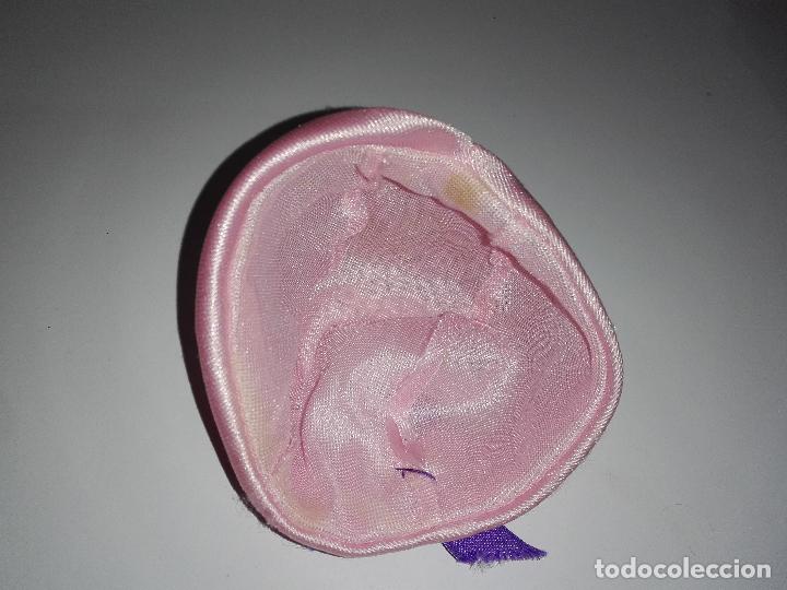 Mu&ntilde;ecas modernas: Gorro para mu&ntilde;eca bebe - Foto 4