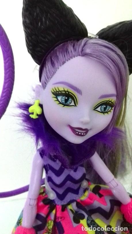 kitty cheshire muñeca