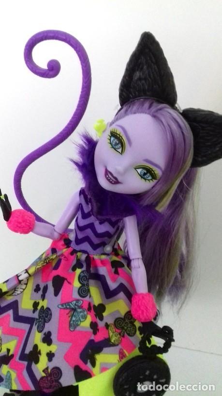 kitty cheshire muñeca