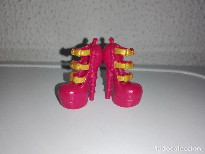 Mu&ntilde;ecas modernas: Zapatos de Mu&ntilde;eca ever after high - Foto 1