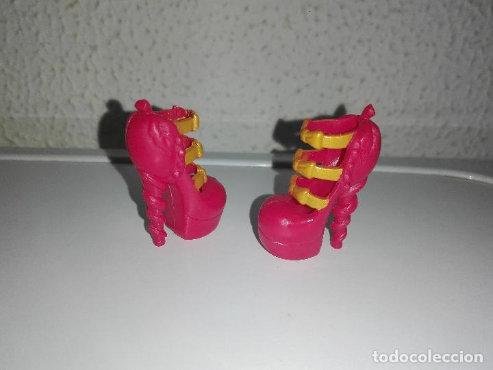 Mu&ntilde;ecas modernas: Zapatos de Mu&ntilde;eca ever after high - Foto 3