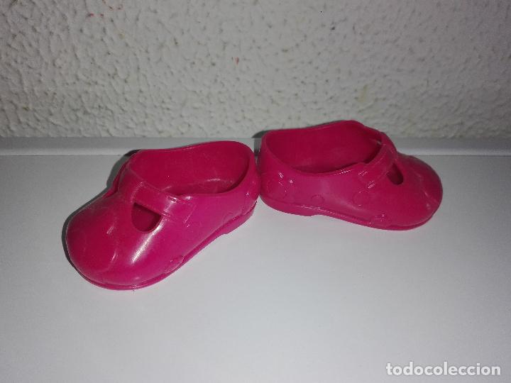 Mu&ntilde;ecas modernas: Zapatos de mu&ntilde;eca mattel ubc - Foto 1