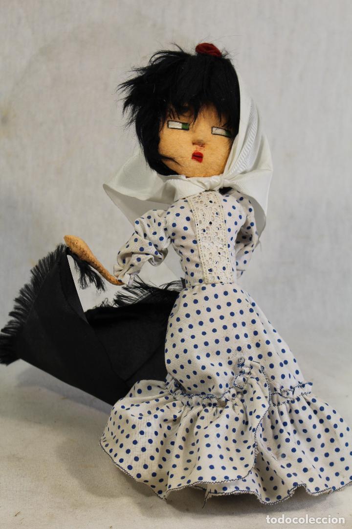 Mu&ntilde;ecas modernas: mu&ntilde;eca bailarina chotis de tela - Foto 2