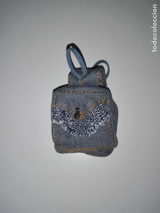 Mu&ntilde;ecas modernas: Bolso doble de mu&ntilde;eca Bratz o barbie - Foto 2