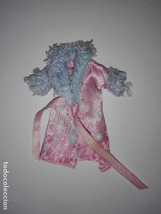 Mu&ntilde;ecas modernas: Chaqueta de mu&ntilde;eca Bratz - Foto 1
