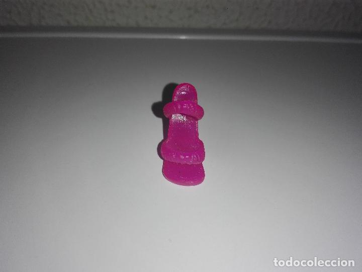 Mu&ntilde;ecas modernas: Zapato de mu&ntilde;eca monster high Cam1 - Foto 1