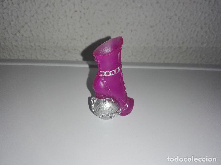 Mu&ntilde;ecas modernas: Zapato de mu&ntilde;eca monster high Cam1 - Foto 3
