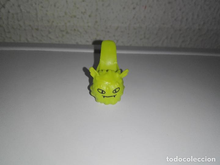 Mu&ntilde;ecas modernas: Zapato de mu&ntilde;eca monster high Cam1 - Foto 1